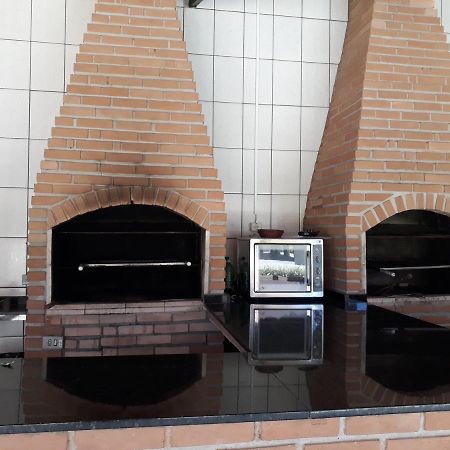 Apartamento Praia Centro Убатуба Екстериор снимка