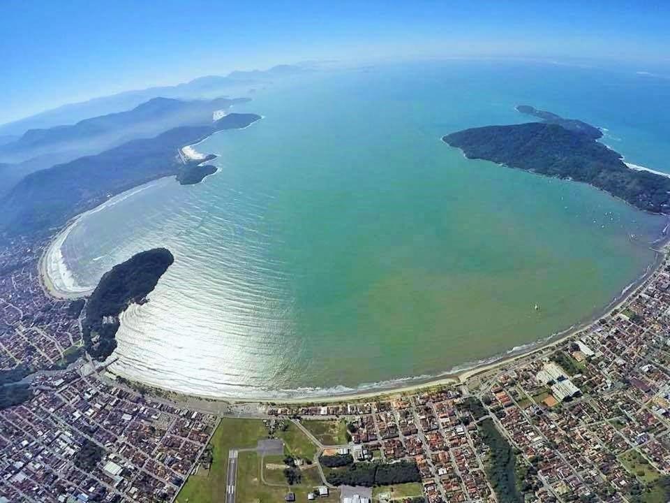 Apartamento Praia Centro Убатуба Екстериор снимка